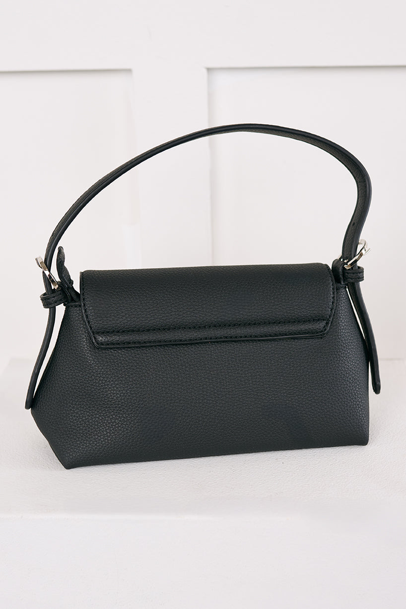 Turn On Charm Faux Leather Handbag (Black)