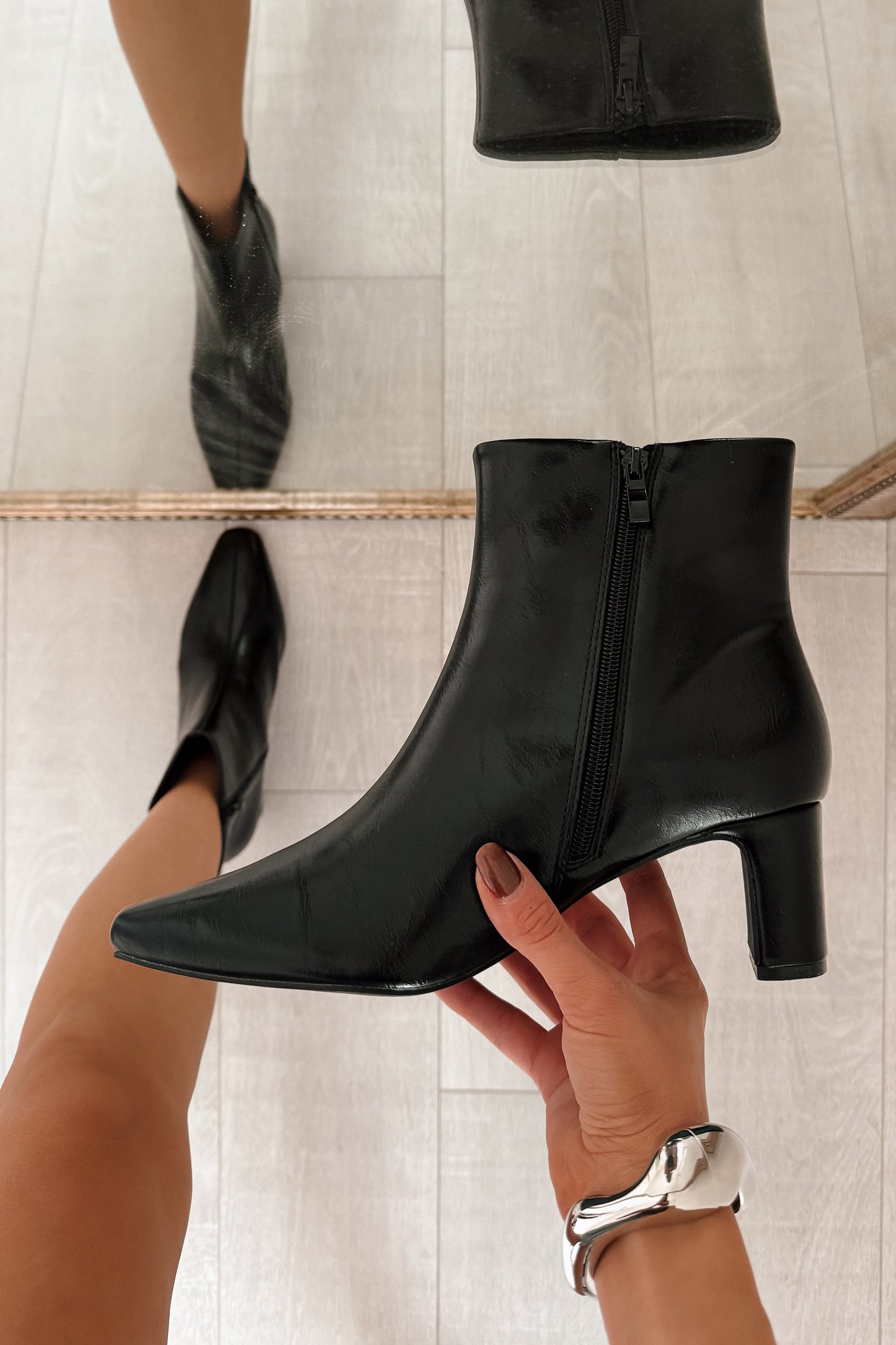 Starlet Status Glossy Pointed Toe Booties (Black)